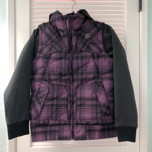 DC exotek 5K series purple plaid snow jacket with removable sleeves and hood